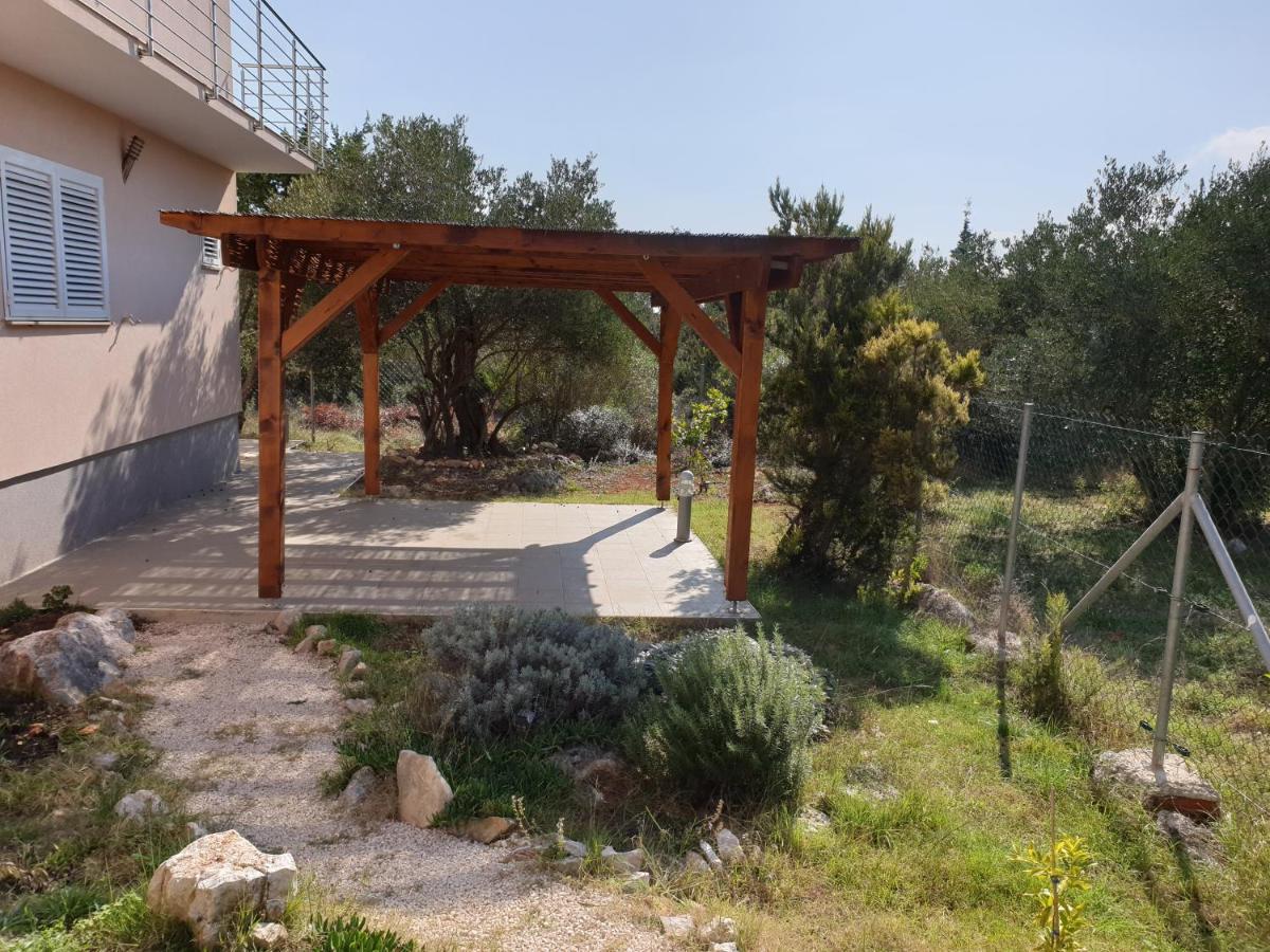 Olive Apartments Ugljan Extérieur photo